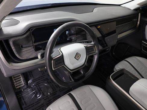 Used 2022 Rivian R1T Adventure image 22