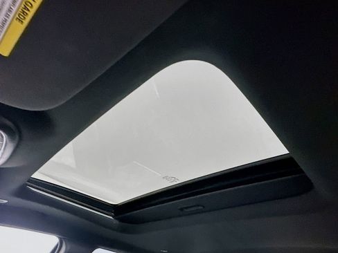 Used 2019 Jeep Grand Cherokee Limited image 21