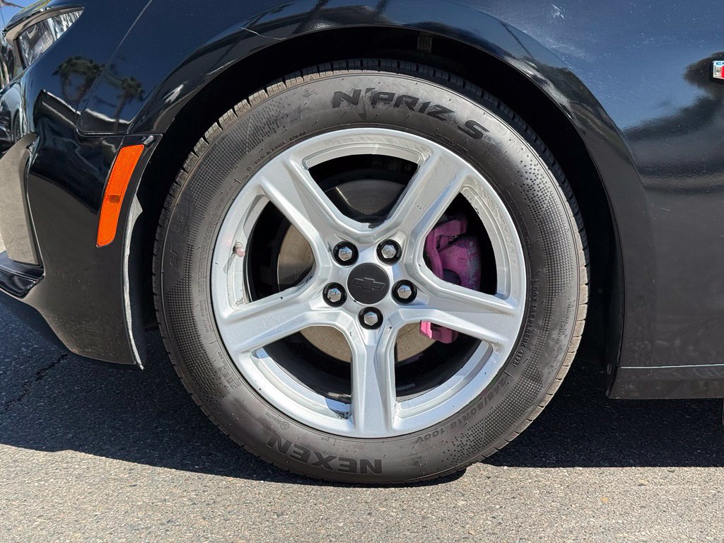 Used 2023 Chevrolet Camaro LT RWD image 12