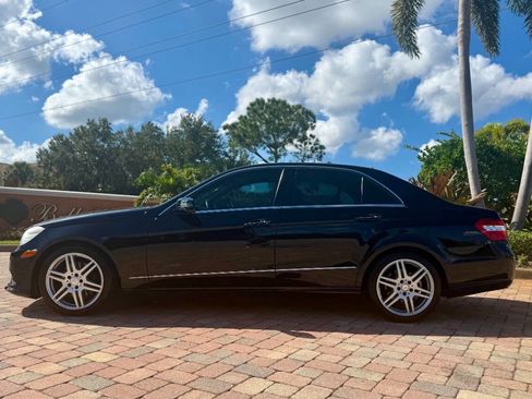 Used 2010 Mercedes-Benz E 350 4MATIC Sedan image 2
