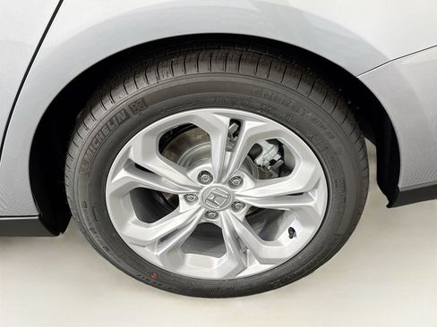 Used 2025 Honda Accord LX image 5