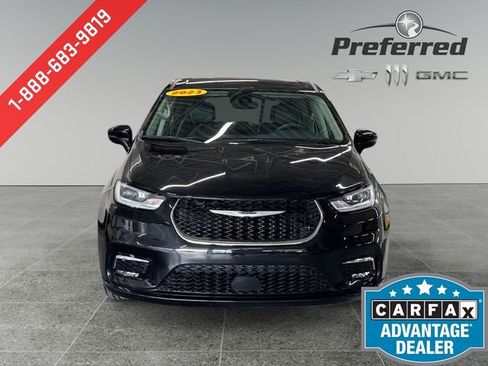 Used 2023 Chrysler Pacifica Touring-L FWD image 12