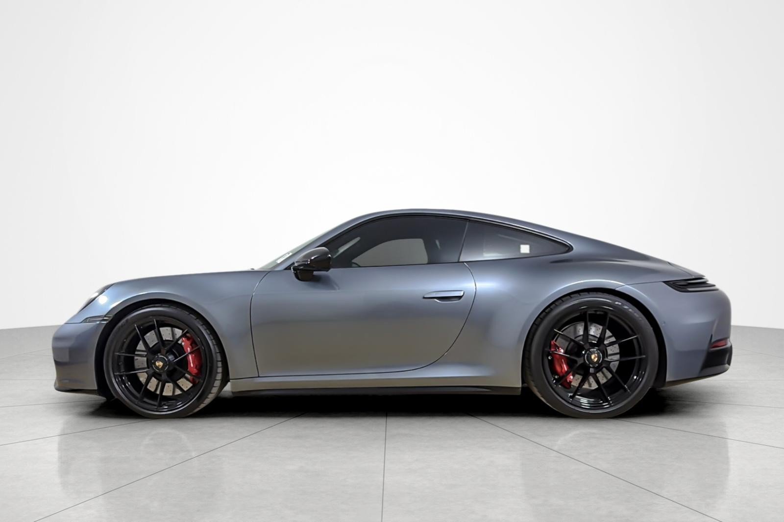 Used 2026 Porsche 911 Carrera GTS RWD image 2