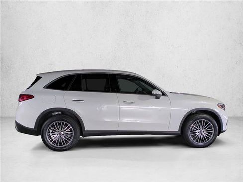 Certified 2026 Mercedes-Benz GLC 300 image 4