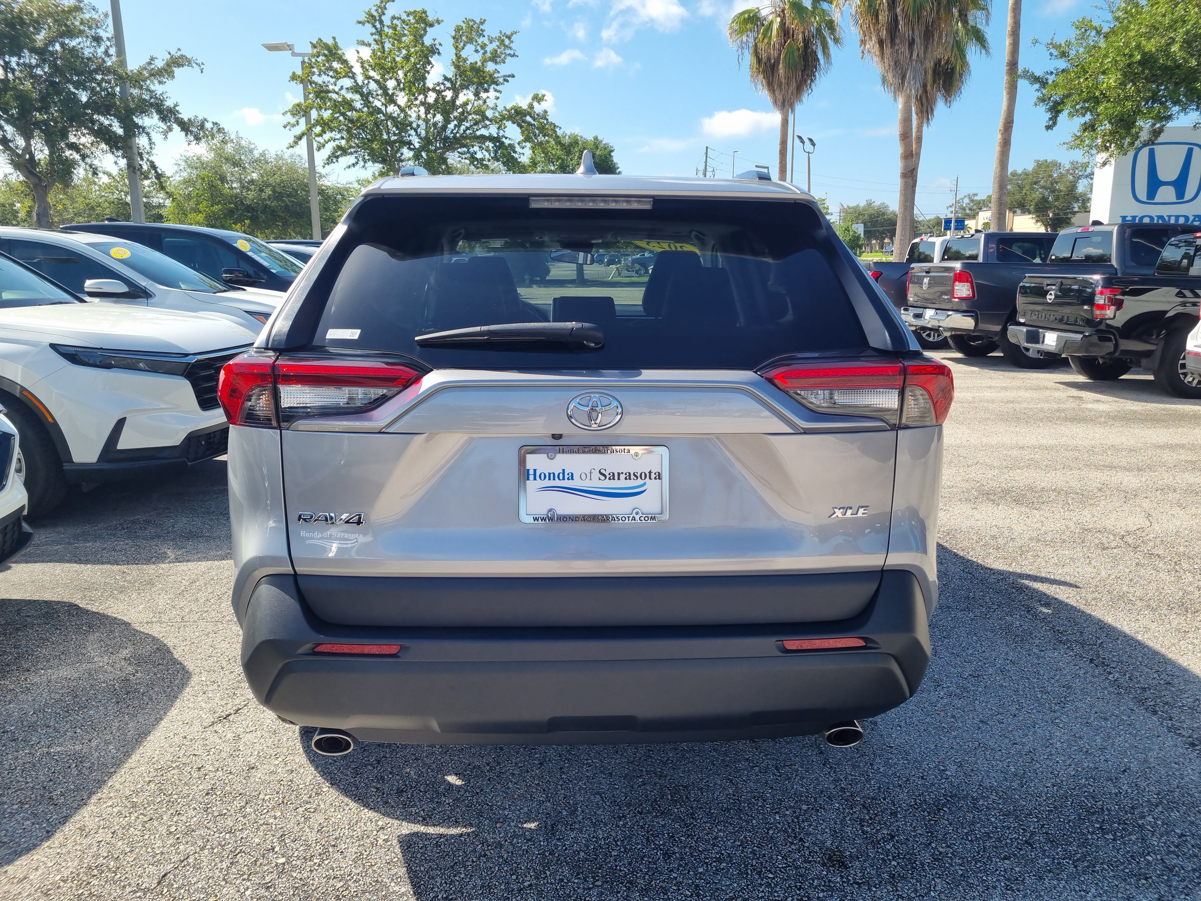 Used 2023 Toyota RAV4 XLE Premium FWD image 6