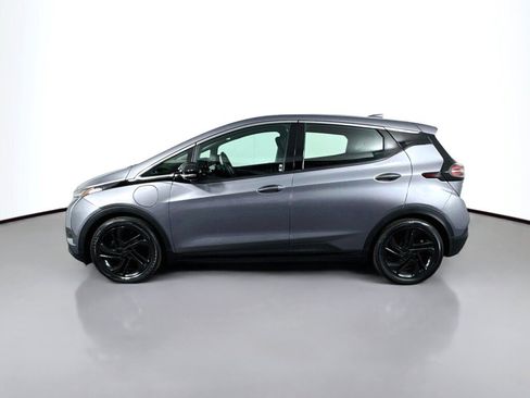 Used 2023 Chevrolet Bolt LT FWD image 2