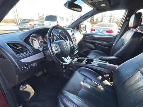 Used 2019 Dodge Grand Caravan GT image 4