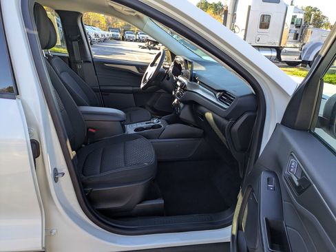 Used 2023 Ford Escape Active image 37