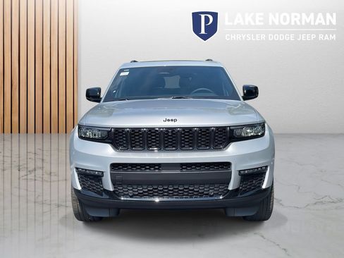 New 2025 Jeep Grand Cherokee L Limited AWD/4WD image 3