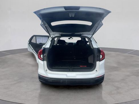 Used 2022 GMC Terrain SLE w/ Driver Convenience Package image 20