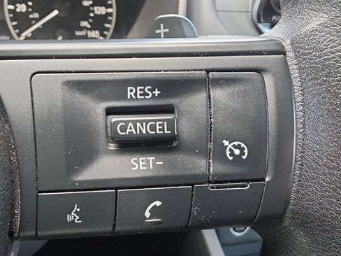 Used 2023 Nissan Rogue S AWD/4WD image 16