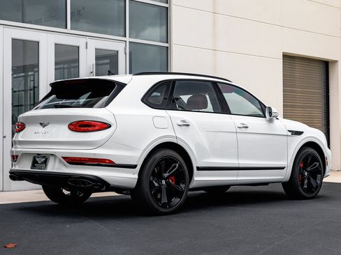 New 2025 Bentley Bentayga image 21