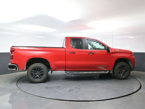 Used 2019 Chevrolet Silverado 1500 Custom Trail Boss w/ Custom Convenience Package AWD/4WD image 4