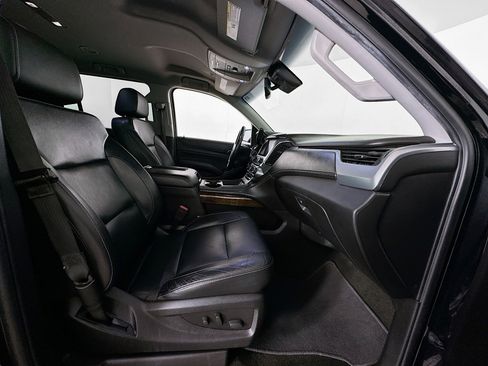 Used 2018 Chevrolet Suburban LT image 34