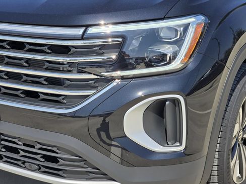 New 2026 Volkswagen Atlas SE FWD image 7