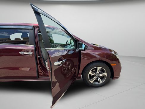 Used 2019 Honda Odyssey Touring image 32