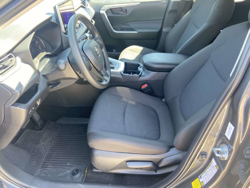 Used 2025 Toyota RAV4 LE FWD image 14