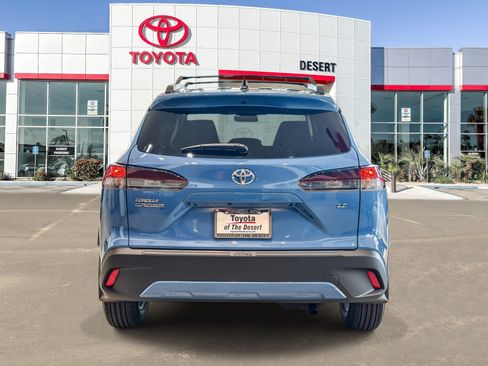 New 2026 Toyota Corolla Cross LE w/ Moonroof Package FWD image 6