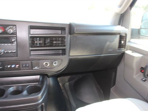 Used 2020 Chevrolet Express 3500 LT w/ LT Preferred Equipment Group RWD image 19