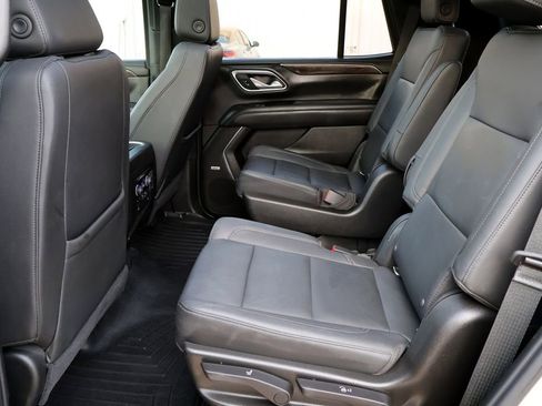 Used 2021 Chevrolet Tahoe LT w/ LT Signature Package image 16