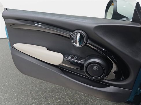 Used 2019 MINI Cooper S image 27