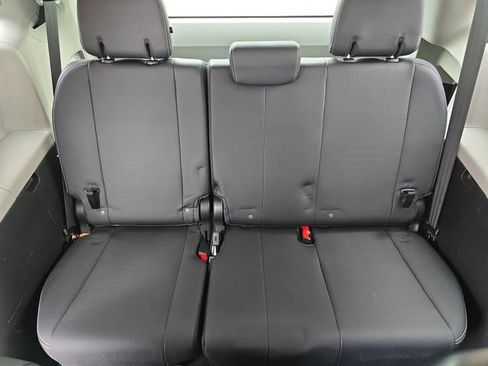 Used 2017 Toyota Sienna SE w/ SE Preferred Package image 12