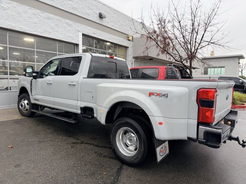 Used 2025 Ford F350 Lariat w/ Lariat Ultimate Package image 5