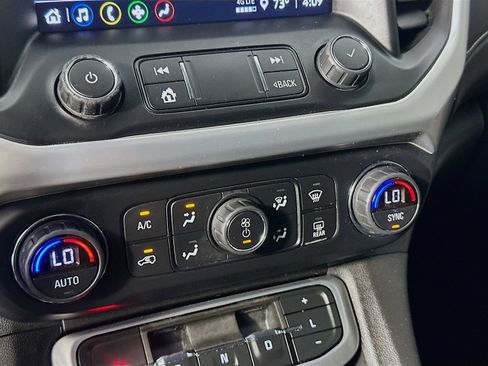 Used 2021 GMC Acadia SLE w/ Elevation Edition FWD image 15