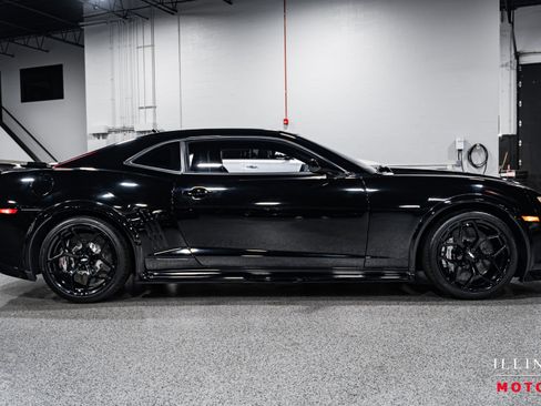 Used 2015 Chevrolet Camaro Z/28 image 6