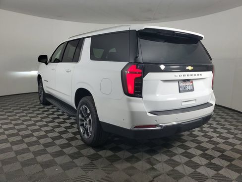 Used 2025 Chevrolet Suburban LS image 6