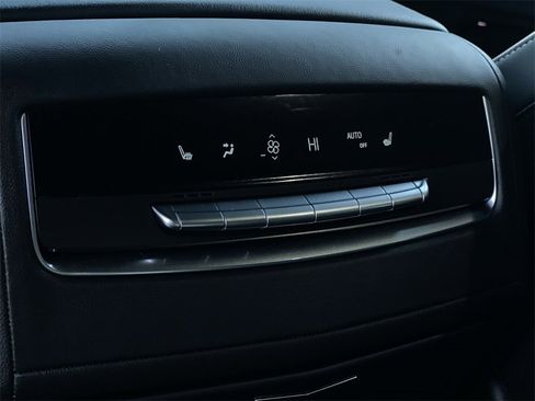 Certified 2025 Cadillac Escalade Premium Luxury image 30