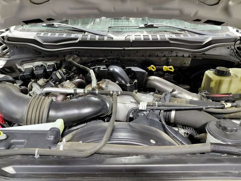 Used 2019 Ford F350 XLT w/ XLT Premium Package image 9