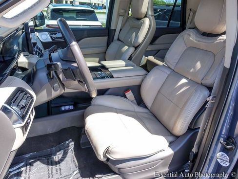 Used 2023 Lincoln Navigator L Reserve AWD/4WD image 9