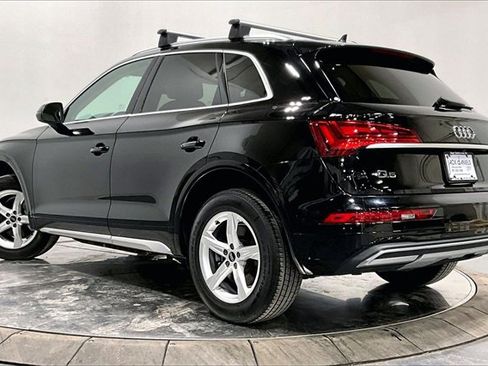 Used 2023 Audi Q5 2.0T Premium w/ Convenience Package image 11