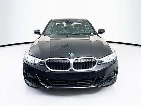 Used 2025 BMW 330i Sedan image 2