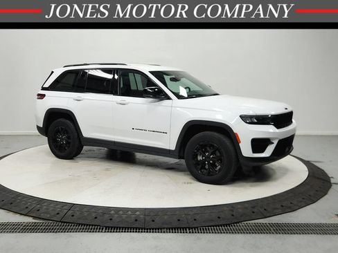 New 2026 Jeep Grand Cherokee Laredo X RWD image 1