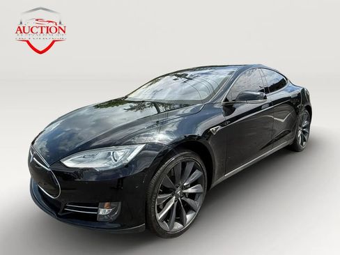 Used 2013 Tesla Model S Performance RWD image 1