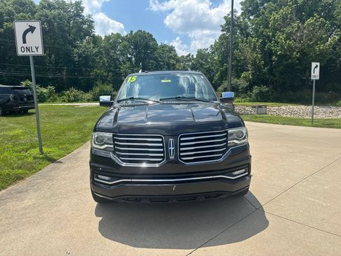 Used 2015 Lincoln Navigator 4WD image 2