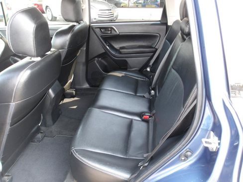 Used 2014 Subaru Forester 2.5i Premium AWD/4WD image 10