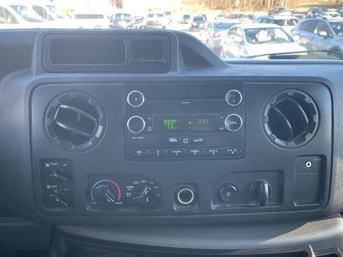 Used 2010 Ford E-350 and Econoline 350 XLT image 16