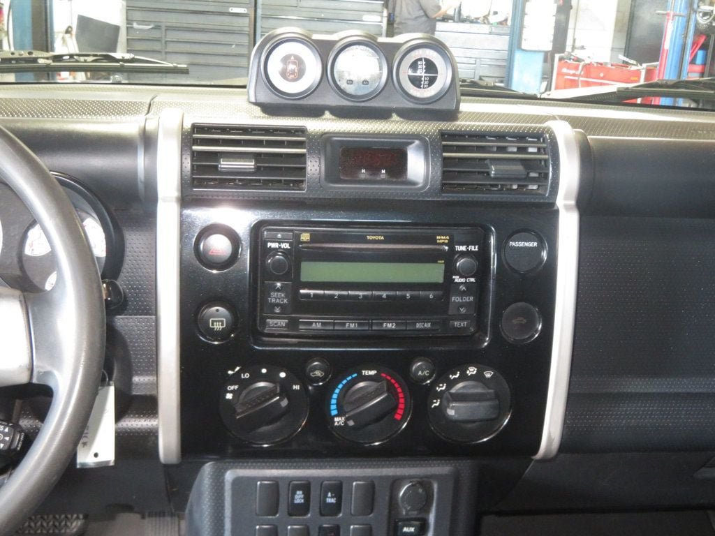 Used 2008 Toyota FJ Cruiser 4WD w/ Convenience Pkg image 31