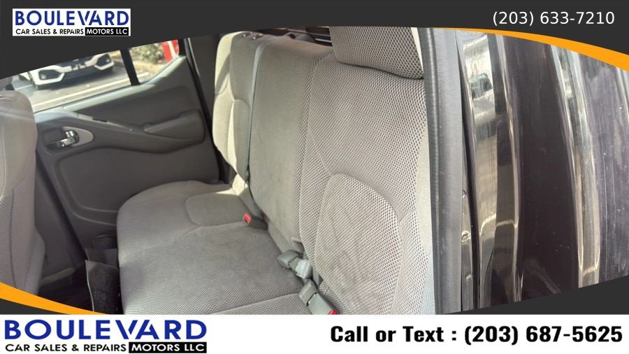 Used 2016 Nissan Frontier SV AWD/4WD image 27