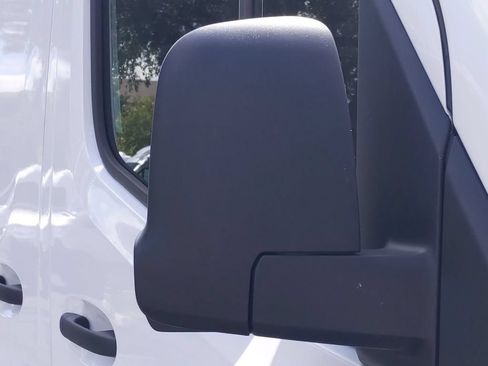 Used 2022 Mercedes-Benz Sprinter 2500 image 9
