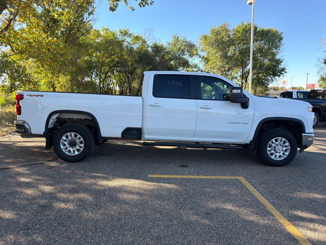 Used 2026 Chevrolet Silverado 3500 LT AWD/4WD image 9