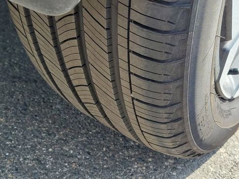 Used 2024 Hyundai Tucson Limited image 32