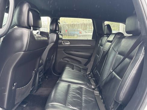 Used 2016 Jeep Grand Cherokee Limited AWD/4WD image 17