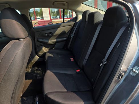 Used 2024 Nissan Sentra S FWD image 9