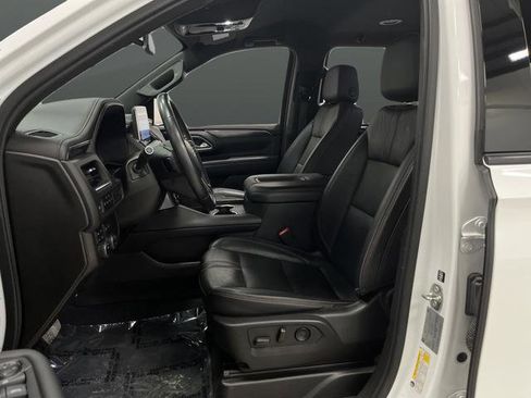 Used 2021 Chevrolet Suburban RST image 4