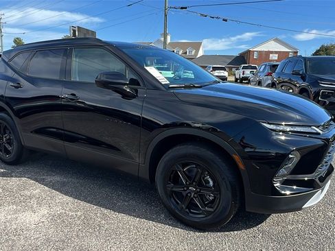 New 2026 Chevrolet Blazer LT image 3