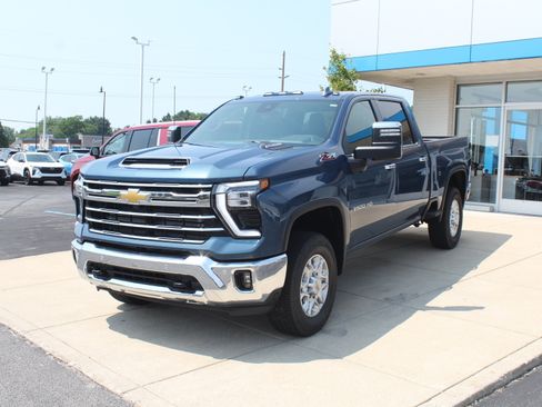 New 2026 Chevrolet Silverado 2500 LTZ w/ LTZ Convenience Package AWD/4WD image 7